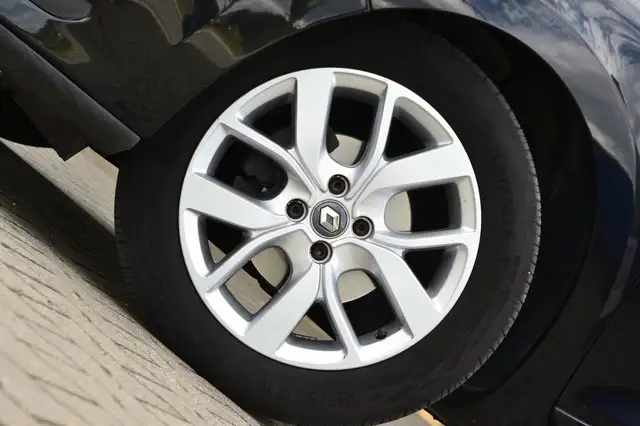 Renault Clio view 6