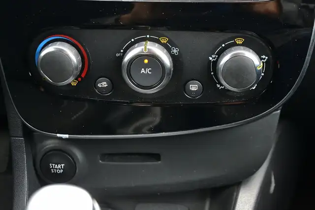 Renault Clio view 14