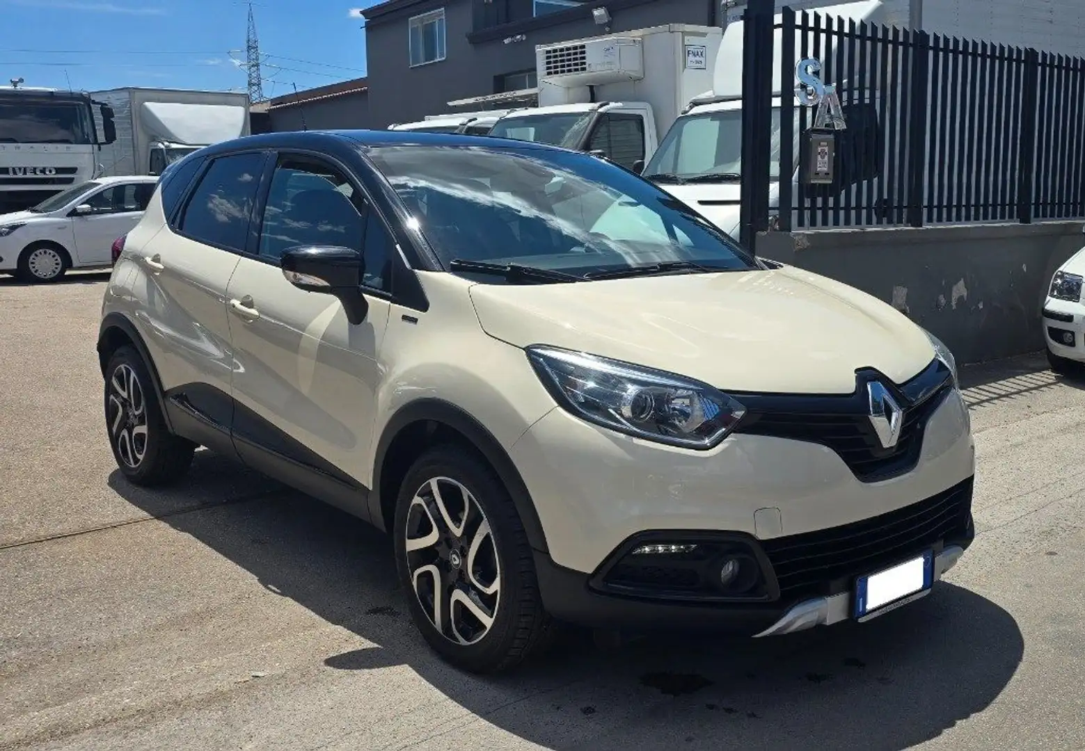 Renault Captur TCe 12V 90 CV Start&Stop Energy Hypnotic Beige - 2