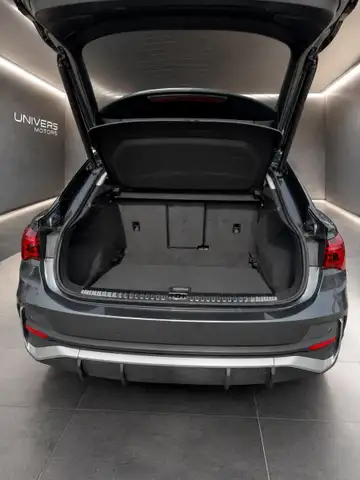 Audi Q3 view 13