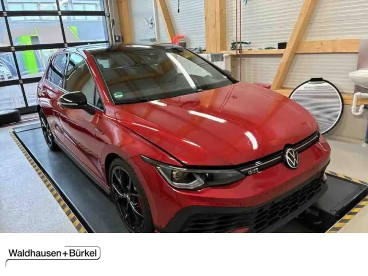 Volkswagen Golf VIII GTI Clubsport 2.0 TSI DSG Klima Navi Rot - 1