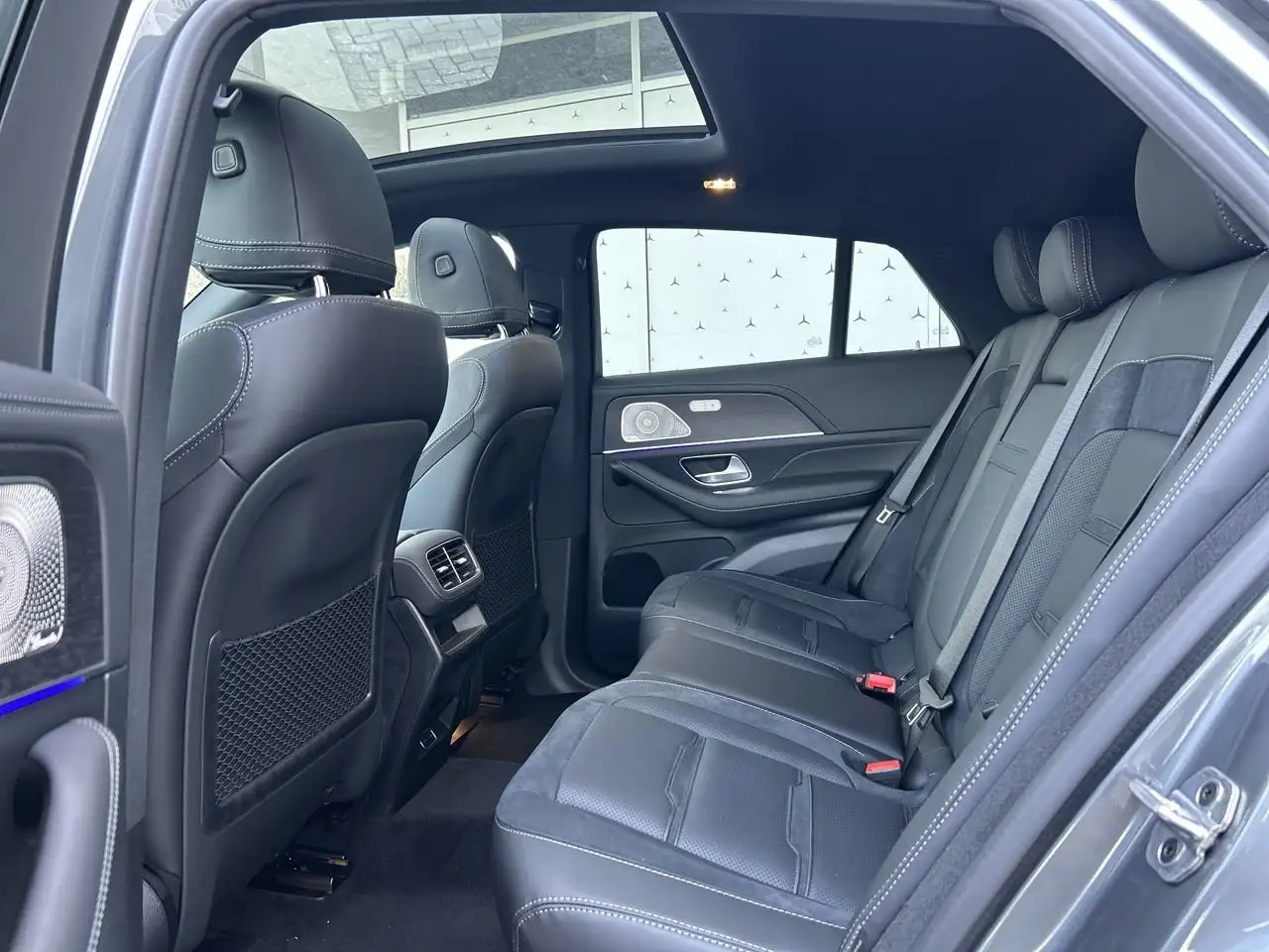 Mercedes-Benz GLE снимка Mercedes-Benz GLE