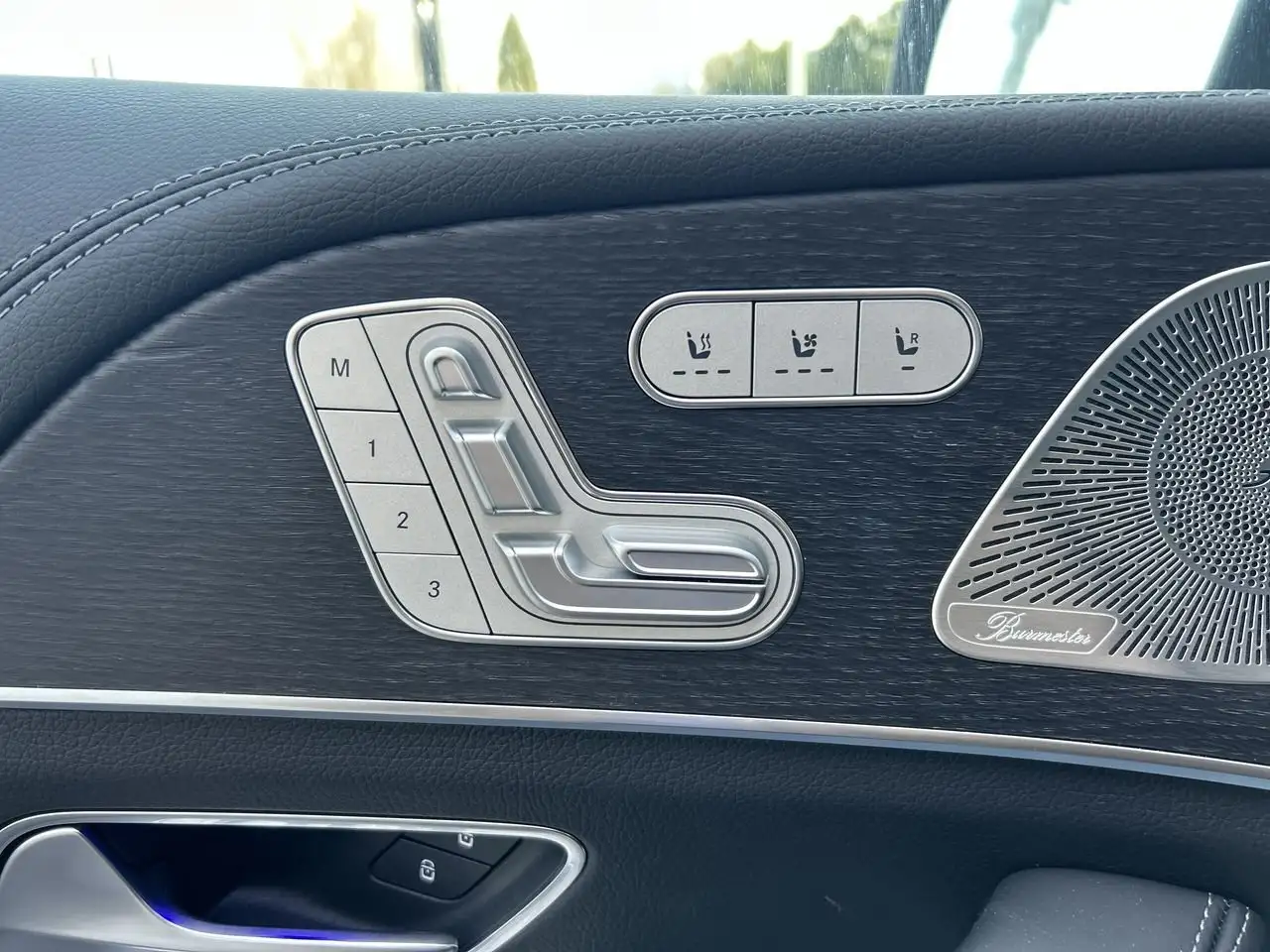 Mercedes-Benz GLE снимка Mercedes-Benz GLE