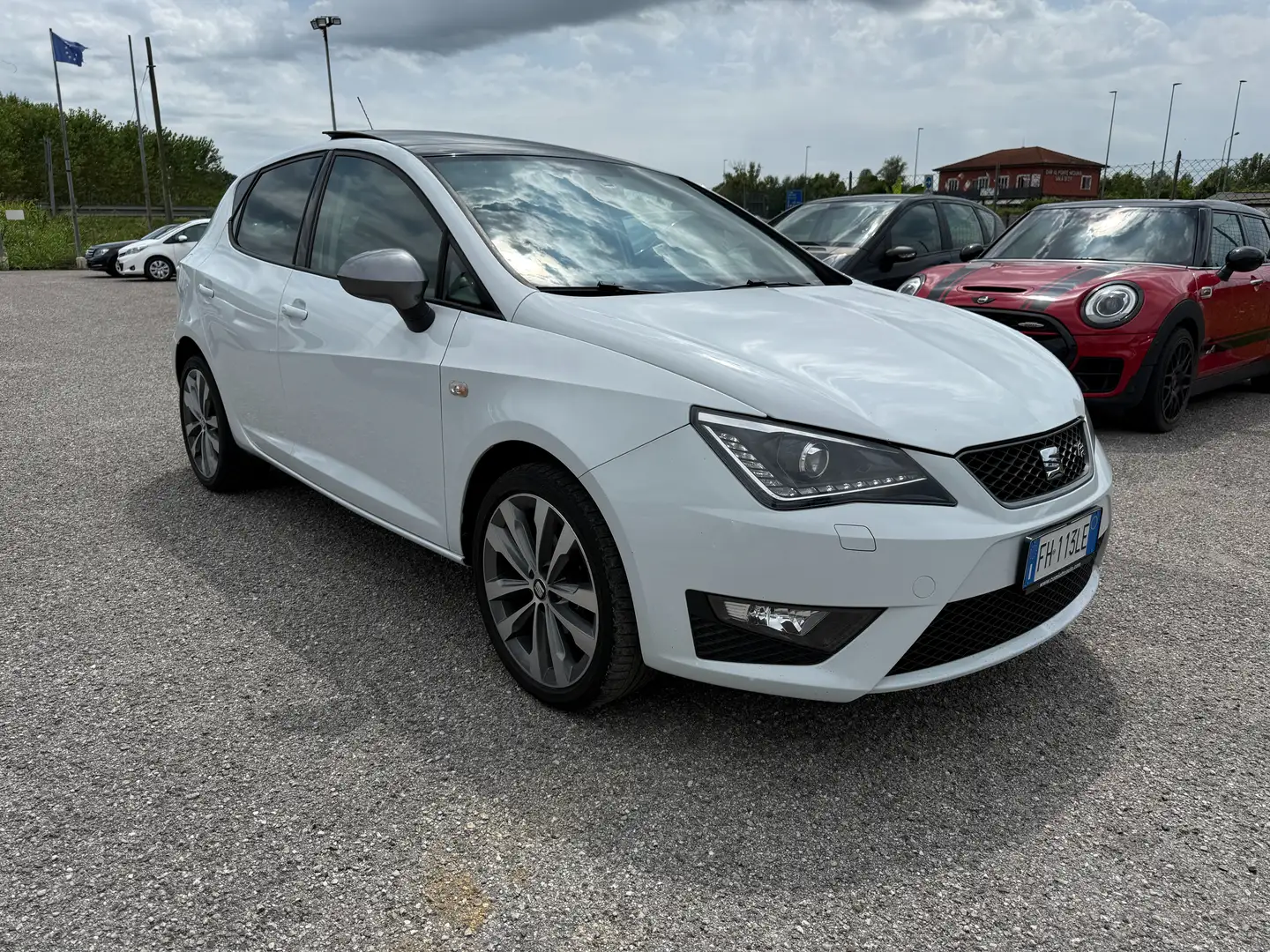 SEAT Ibiza Ibiza 5p 1.4 tdi cr FR 90cv SOLO 98.270!!! Bianco - 2