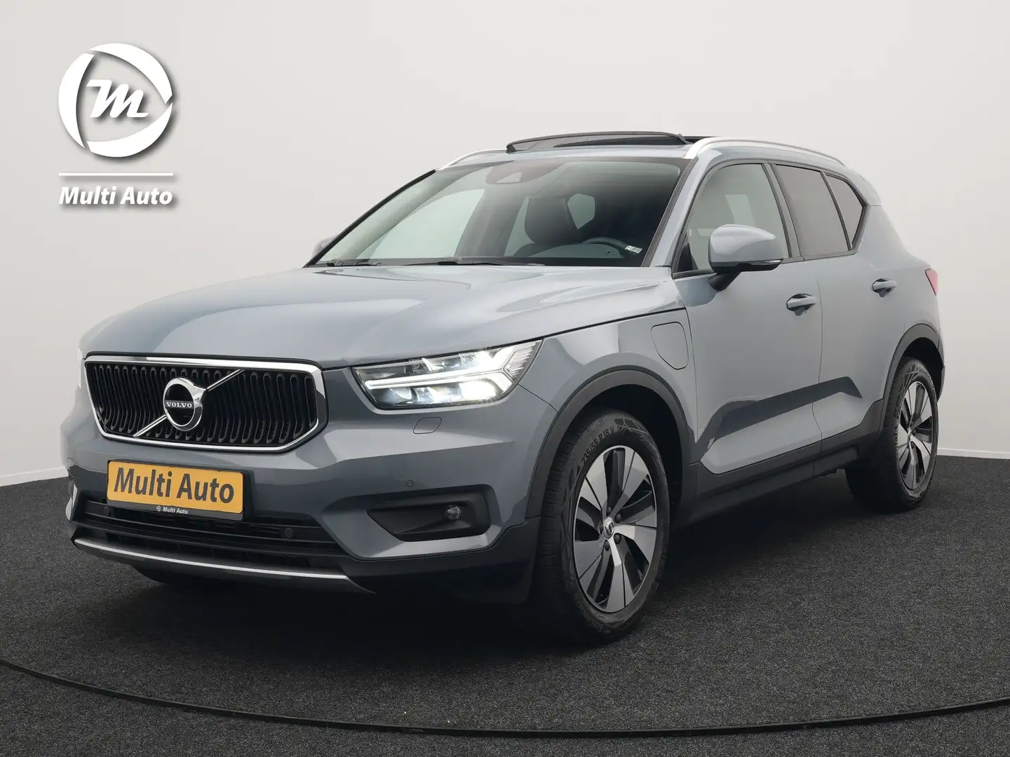 Volvo XC40 T5 Twin Engine Inscription Plug In Hybrid 261pk Th Grijs - 1
