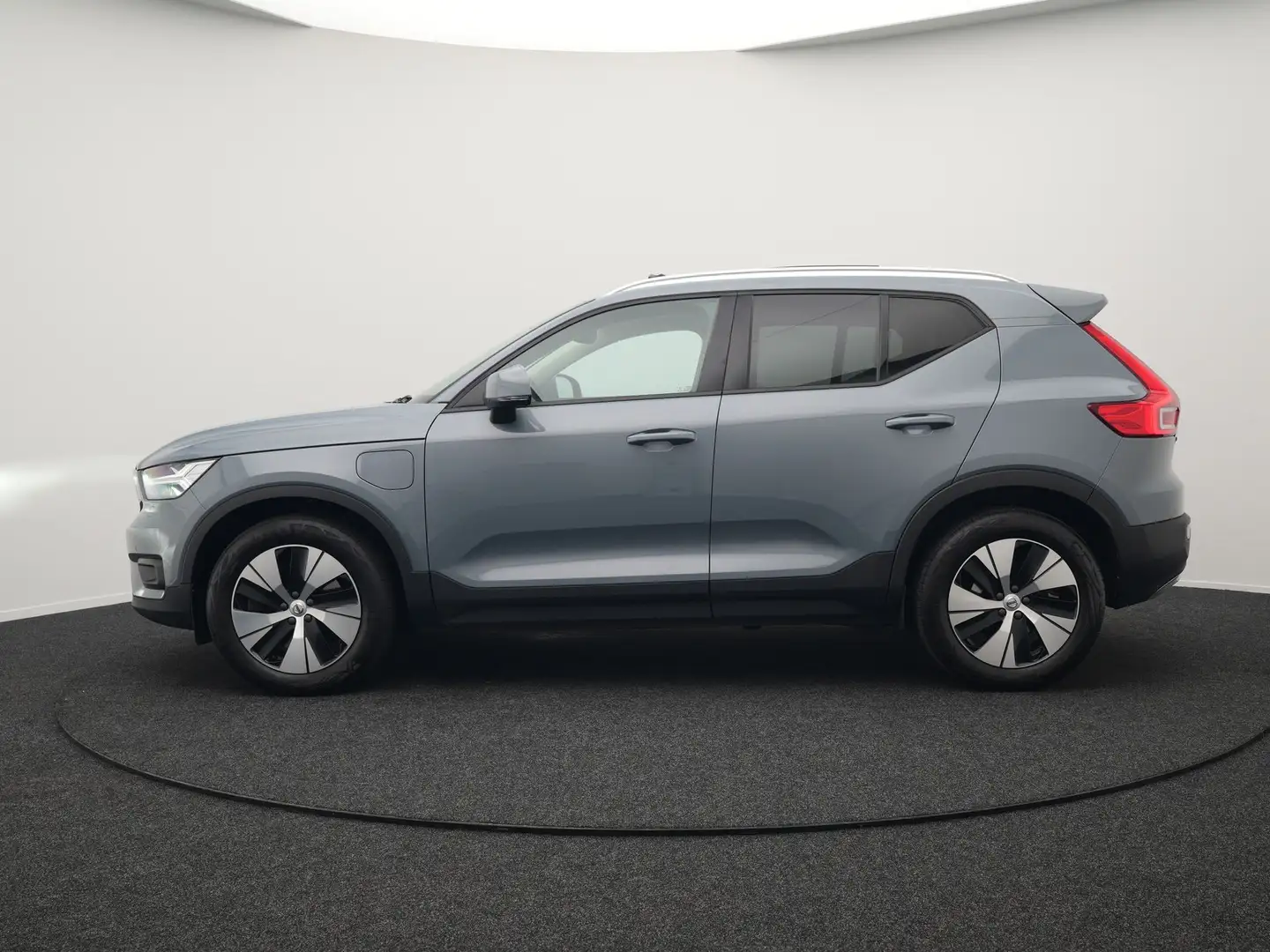 Volvo XC40 T5 Twin Engine Inscription Plug In Hybrid 261pk Th Grijs - 2