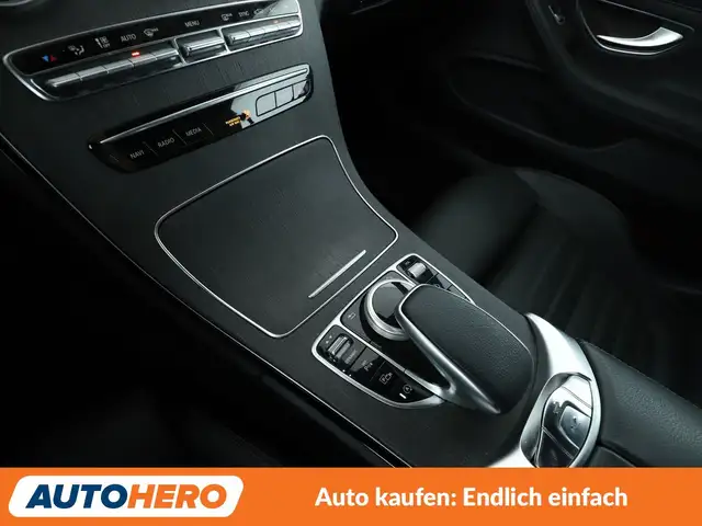Mercedes-Benz C-Class view 23