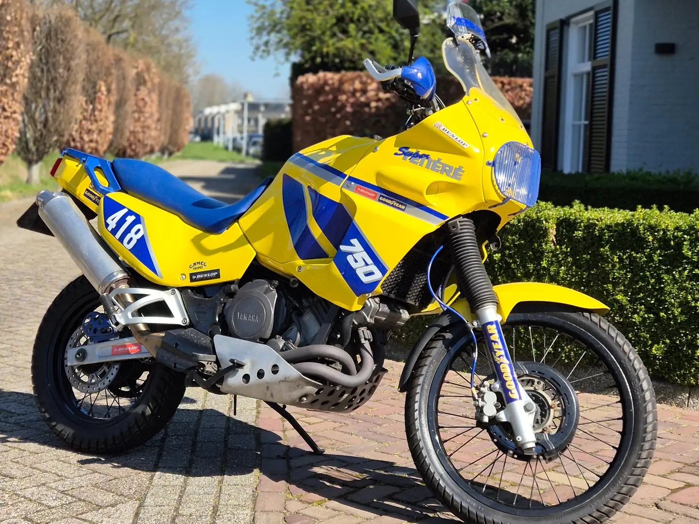 Yamaha XTZ 750 Super Tenere Amarillo - 1