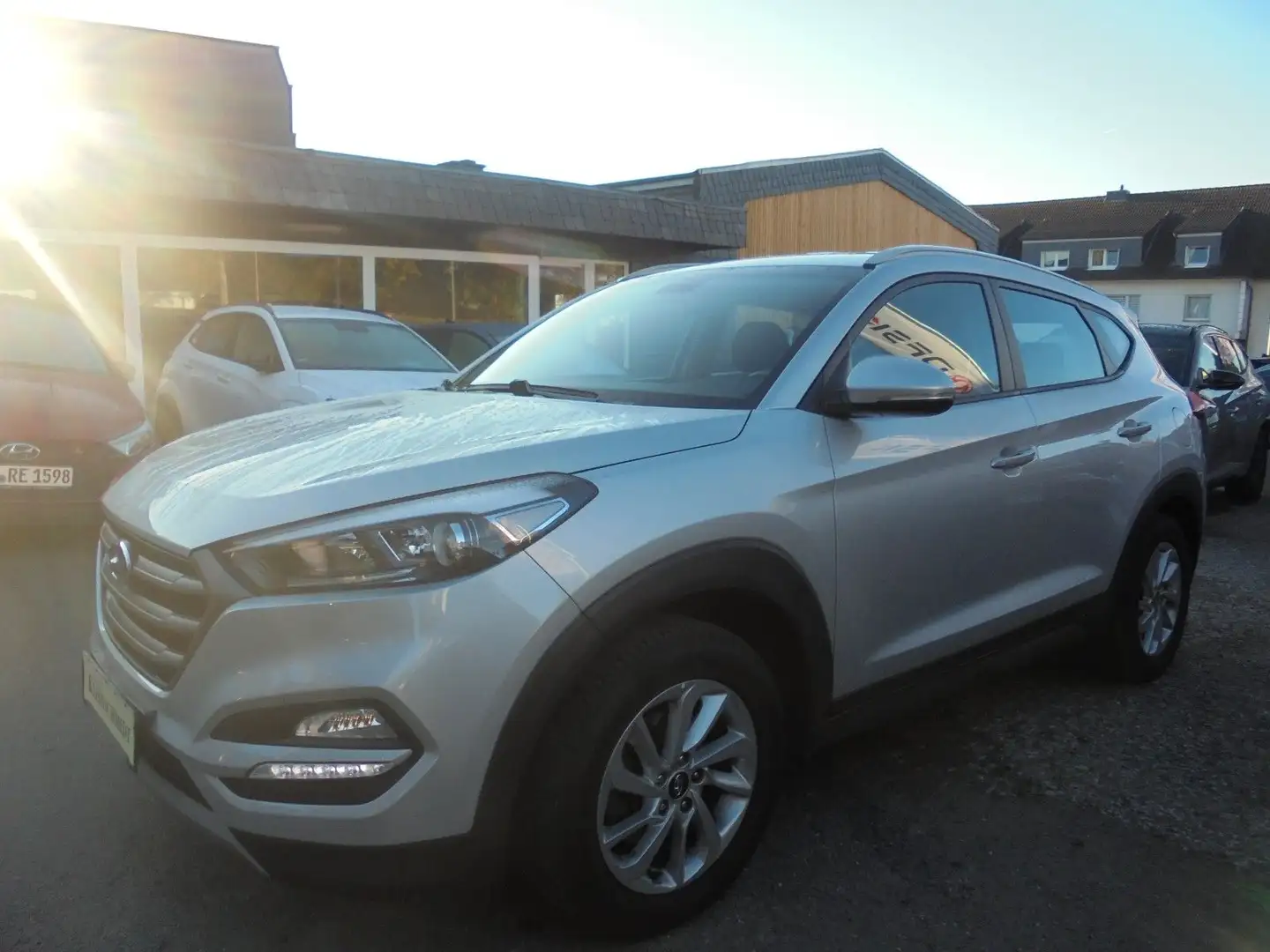 Hyundai TUCSON 1.6 T-GDI Trend 4WD AHK Silber - 1