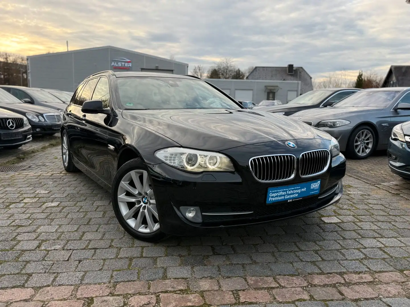 BMW 530 d 5 Touring 3,0 d xDrive Steptronic *HeadUP* Schwarz - 1
