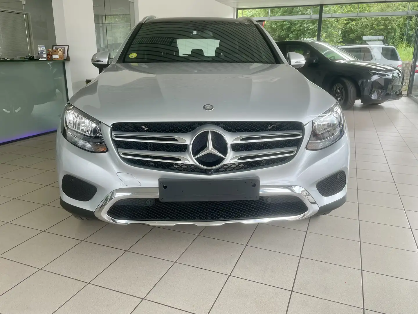Mercedes-Benz GLC 220 d 4Matic 9G-TRONIC Luxury - 2