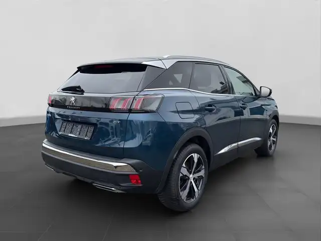 Peugeot 3008 view 5
