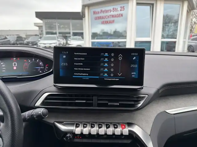 Peugeot 3008 view 12
