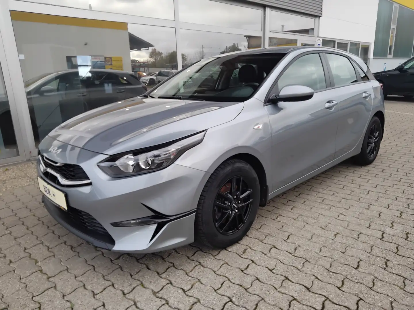 Kia Ceed / cee'd Spirit Grau - 1