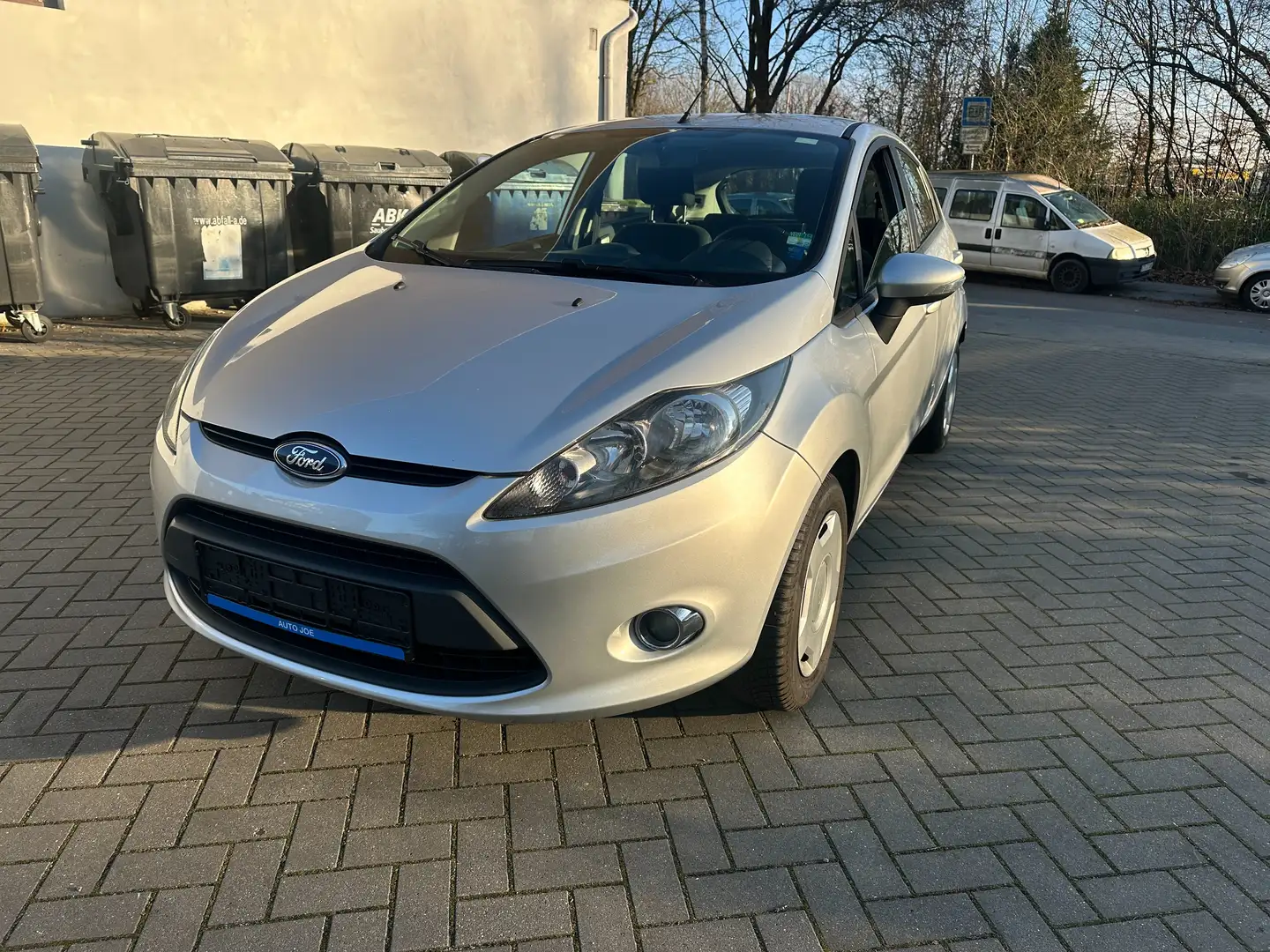 Ford Fiesta Trend / Tüv Neu / Klima / SHZ / Euro 5 Grau - 1