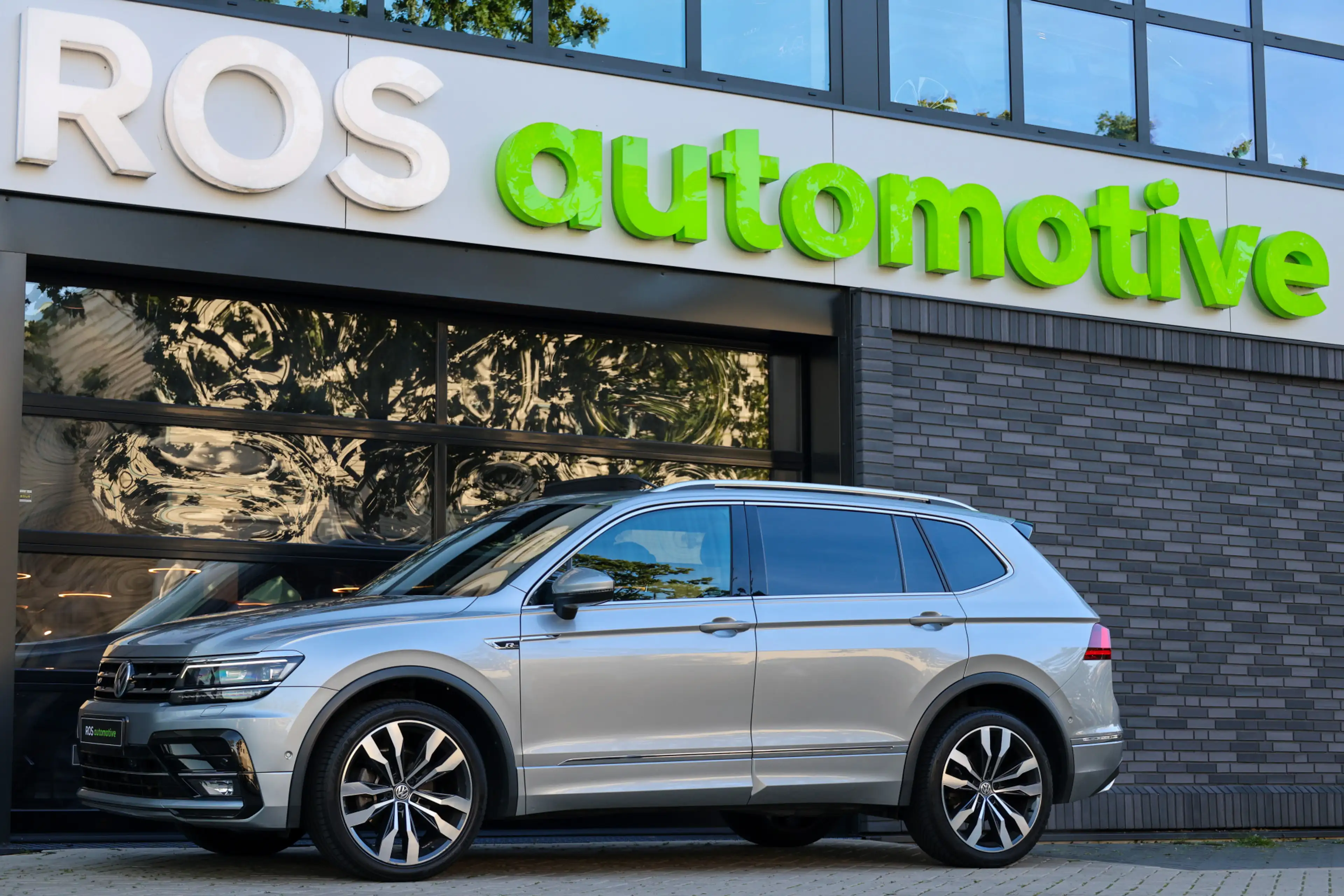 Volkswagen Tiguan Allspace 1.5 TSI Highline Business R 7p. | NAP! | PANO | DY — photo 3