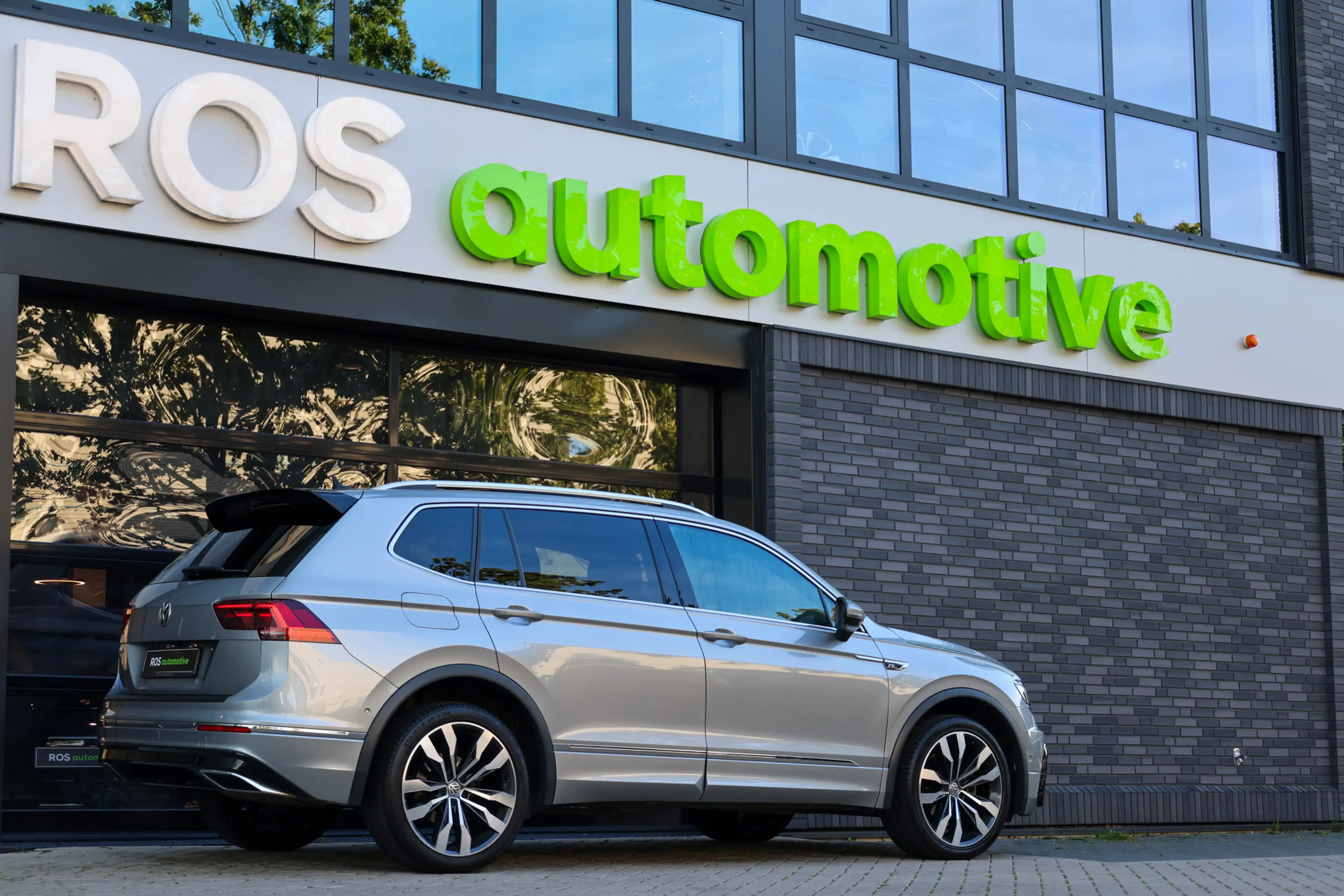 Volkswagen Tiguan Allspace 1.5 TSI Highline Business R 7p. | NAP! | PANO | DY — photo 2