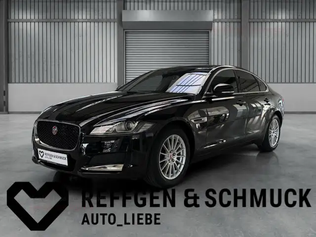 Jaguar XF PURE AUTOMATIK+NAVI+PANO+MERIDIAN+360+ALU+TÜV