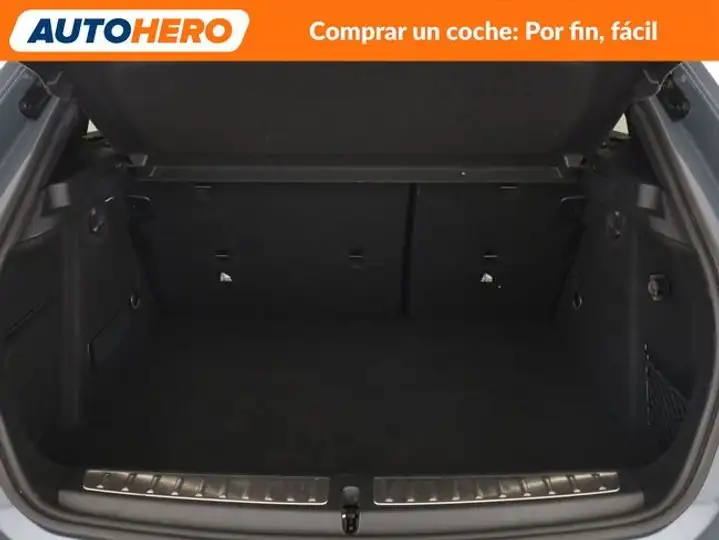 BMW Serie 1 2020, foto 18