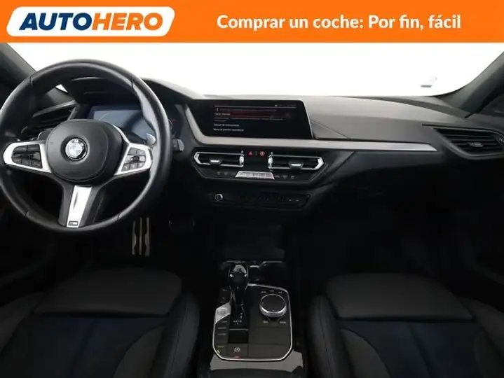 BMW Serie 1 2020, foto 13
