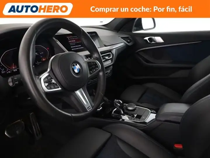 BMW Serie 1 2020, foto 12