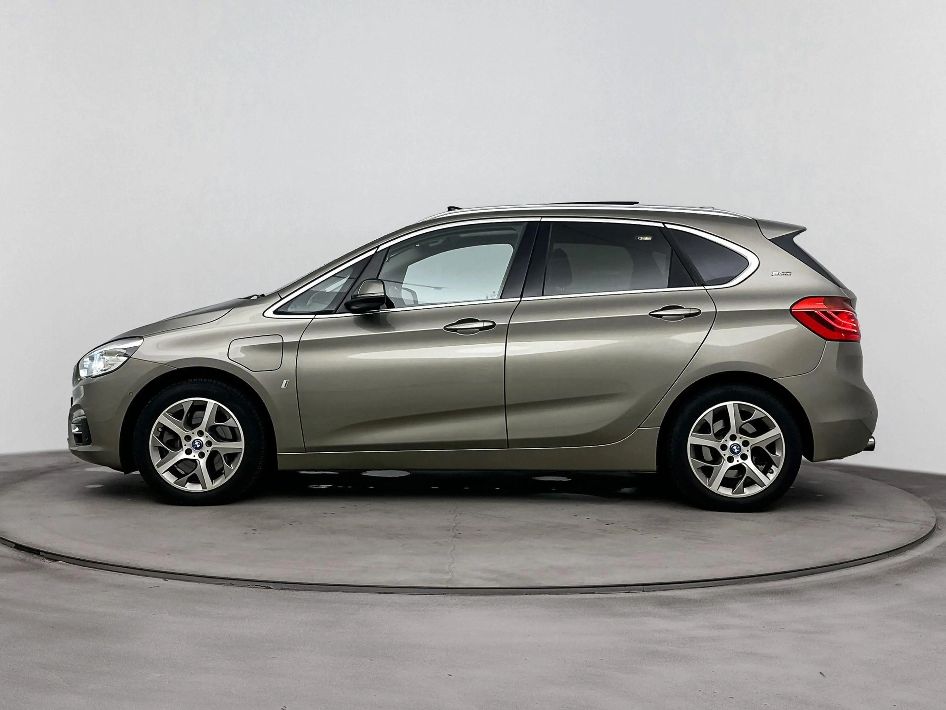 BMW 225 2-serie Active Tourer 225xe iPERFORMANCE HIGH EXEC — photo 3