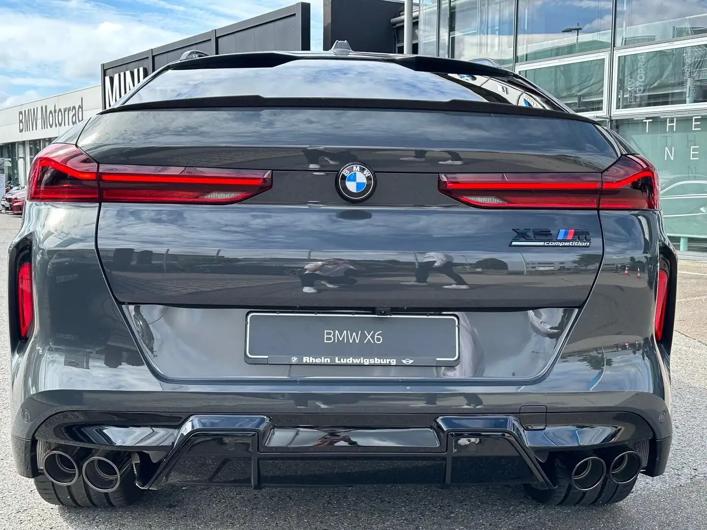 BMW X6 M Competition B&W AHK Massage Driver´s Vollausstattu Grau - 2