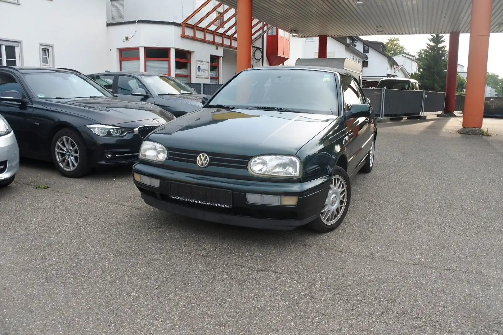 Volkswagen Golf 1,8 Benziner Cabrio Vert - 2