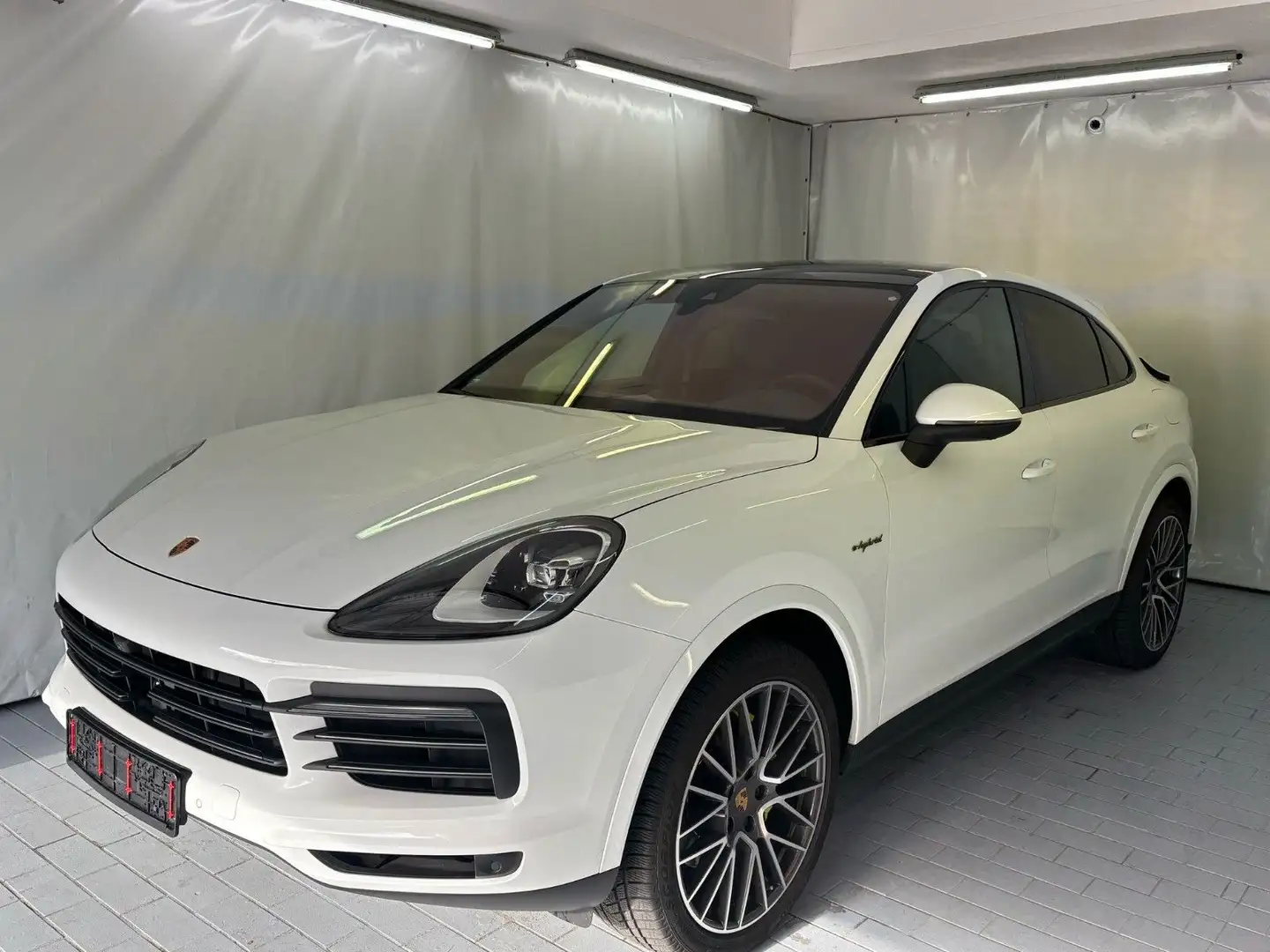 Porsche Cayenne Coupe E-Hybrid Platinum Edition/PANO/K:G Blanc - 1