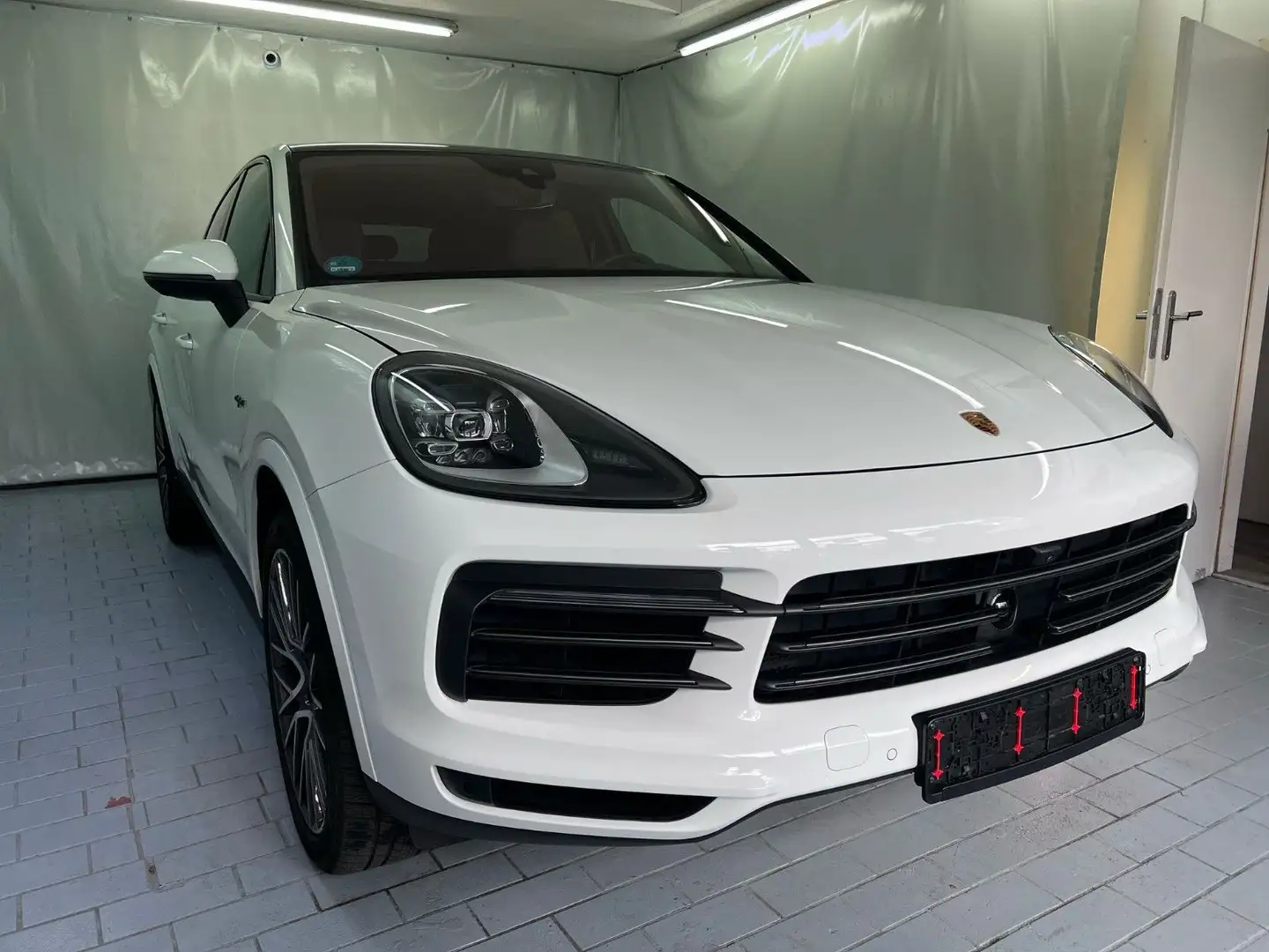 Porsche Cayenne Coupe E-Hybrid Platinum Edition/PANO/K:G Blanc - 2