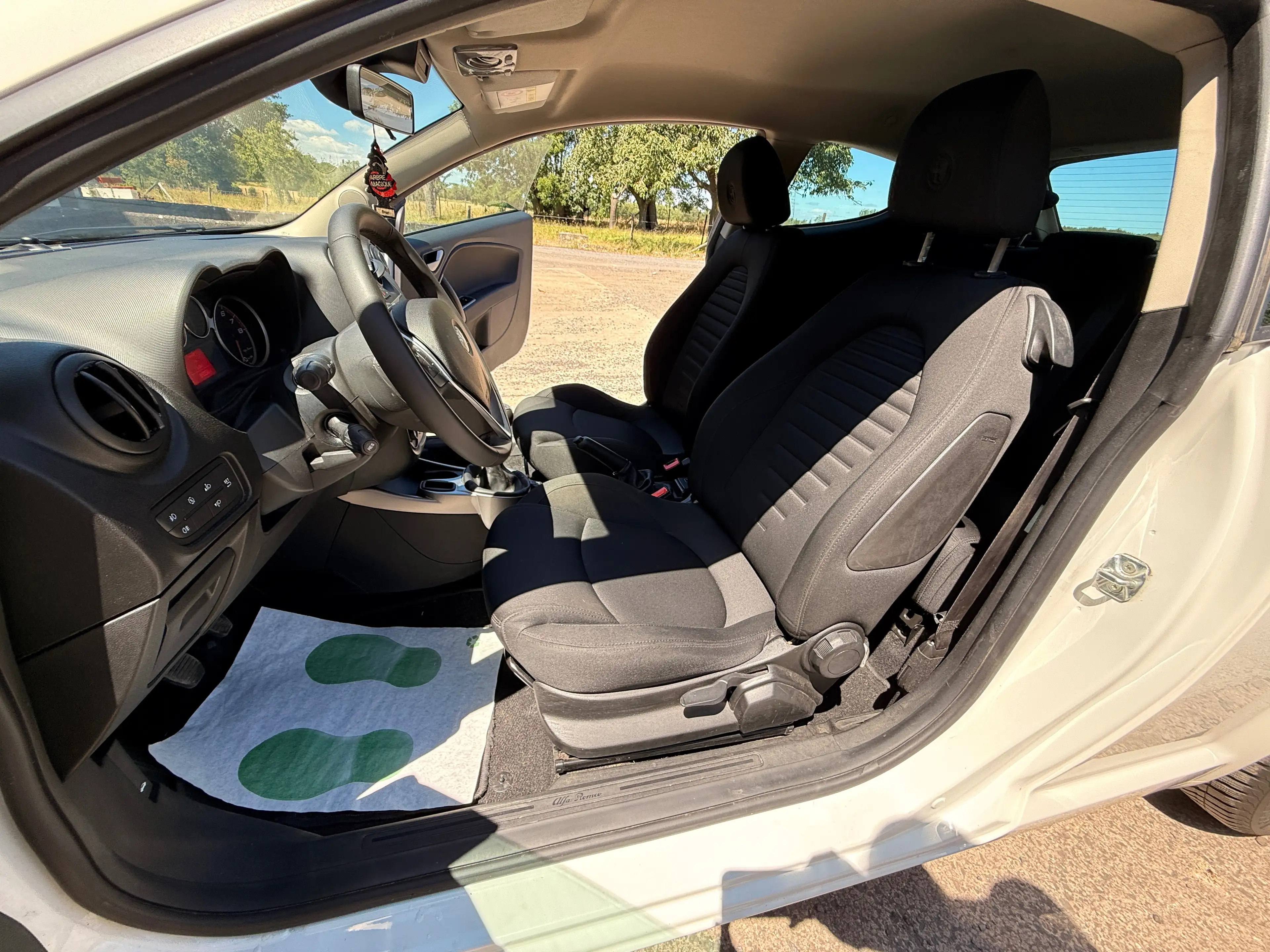 Alfa Romeo MiTo Mito 1.4i Anniversary Start, cuir, Airco — photo 10