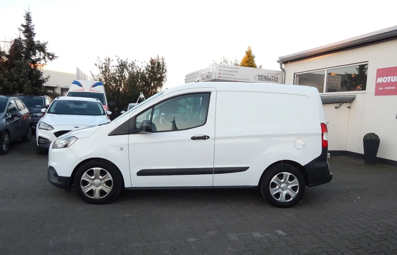 Ford Transit Courier 1.5 TDCI Trend~1.Hand~Klima~SHZ White - 2