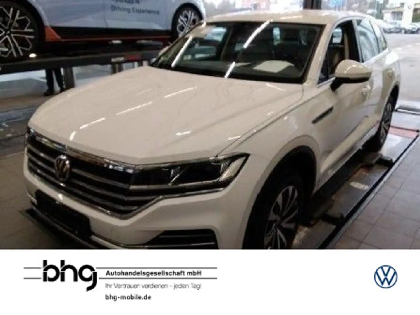 Volkswagen Touareg 3.0 V6 TDI 4Motion AUTOMATIK AHK VIENNA Weiß - 1