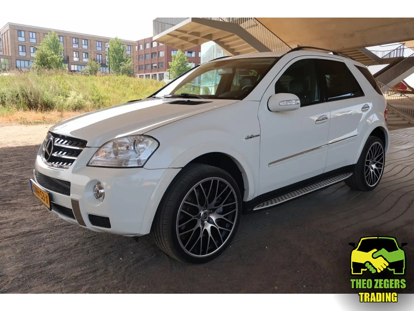 Mercedes-Benz ML 63 AMG M-klasse 511 pk Youngtimer Bianco - 1