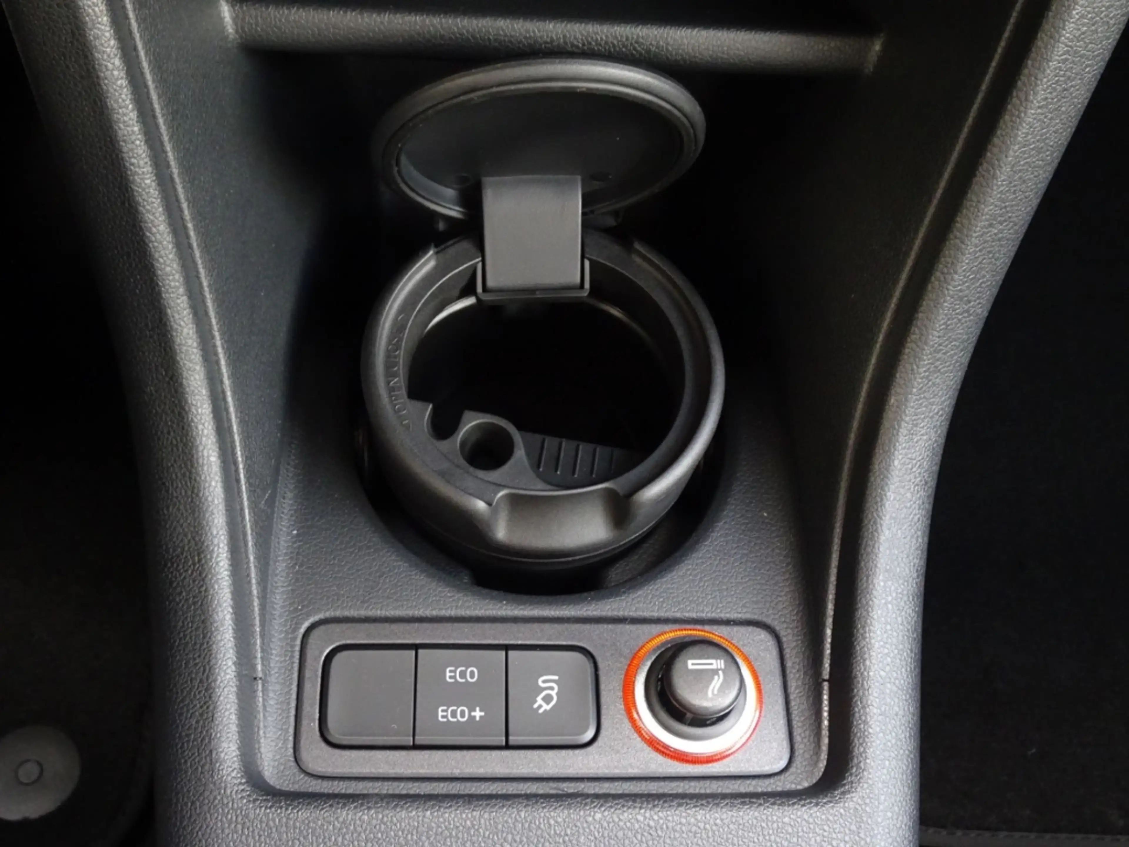 Volkswagen e-up! Edition 32,3 kWh CCS/Kamera/GRA/Maps+More — photo 15