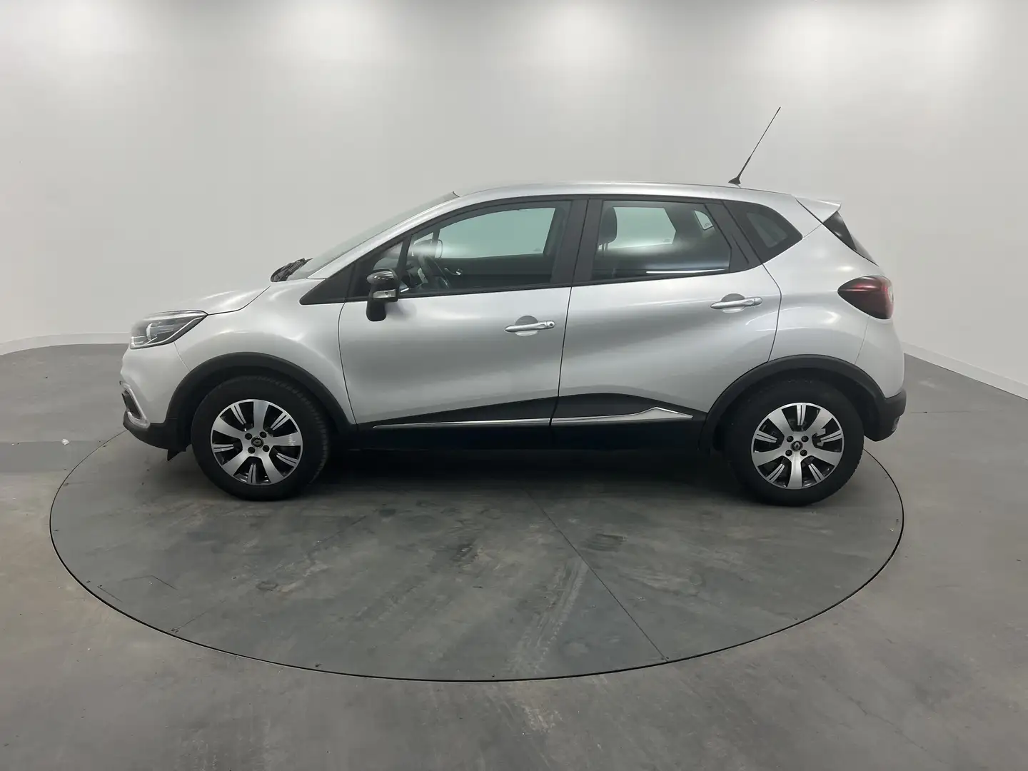 Renault Captur TCe 90 - 19 Business Grijs - 2