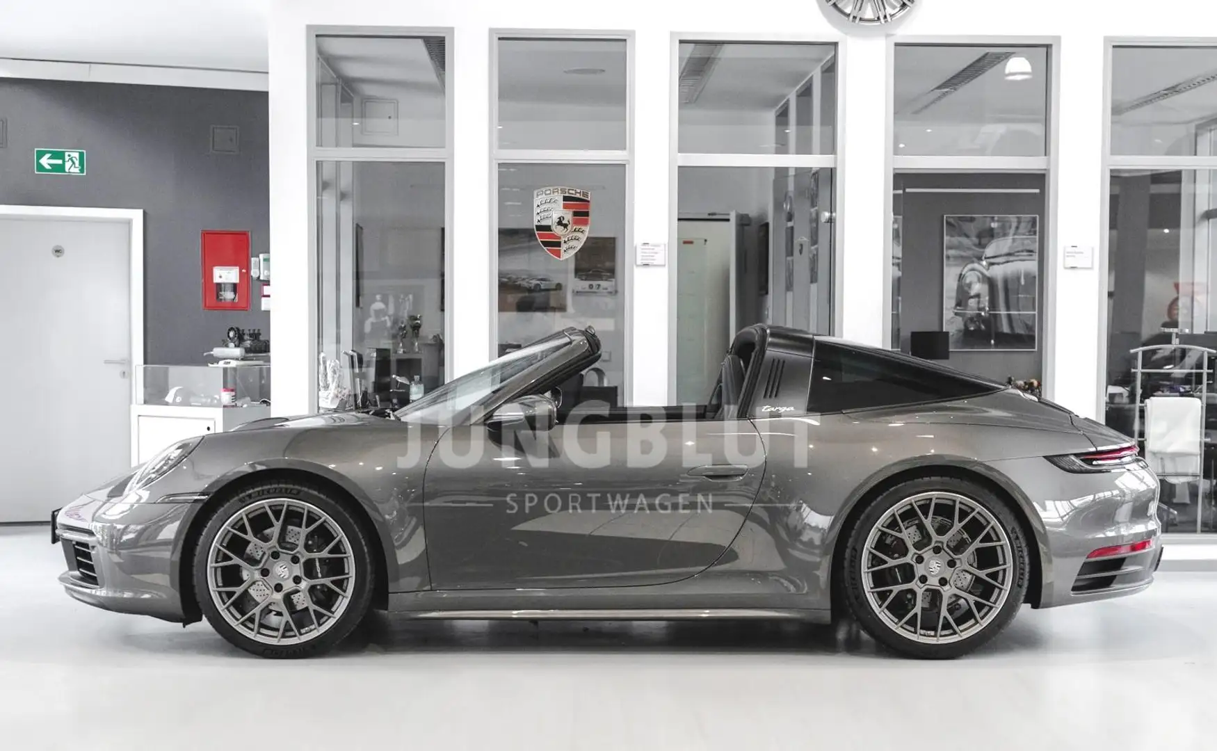 Porsche 992 911 Targa 4 Approved + neuwertig Grau - 2