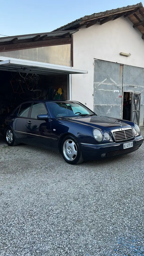 Mercedes-Benz E 200 Avantgarde - 1