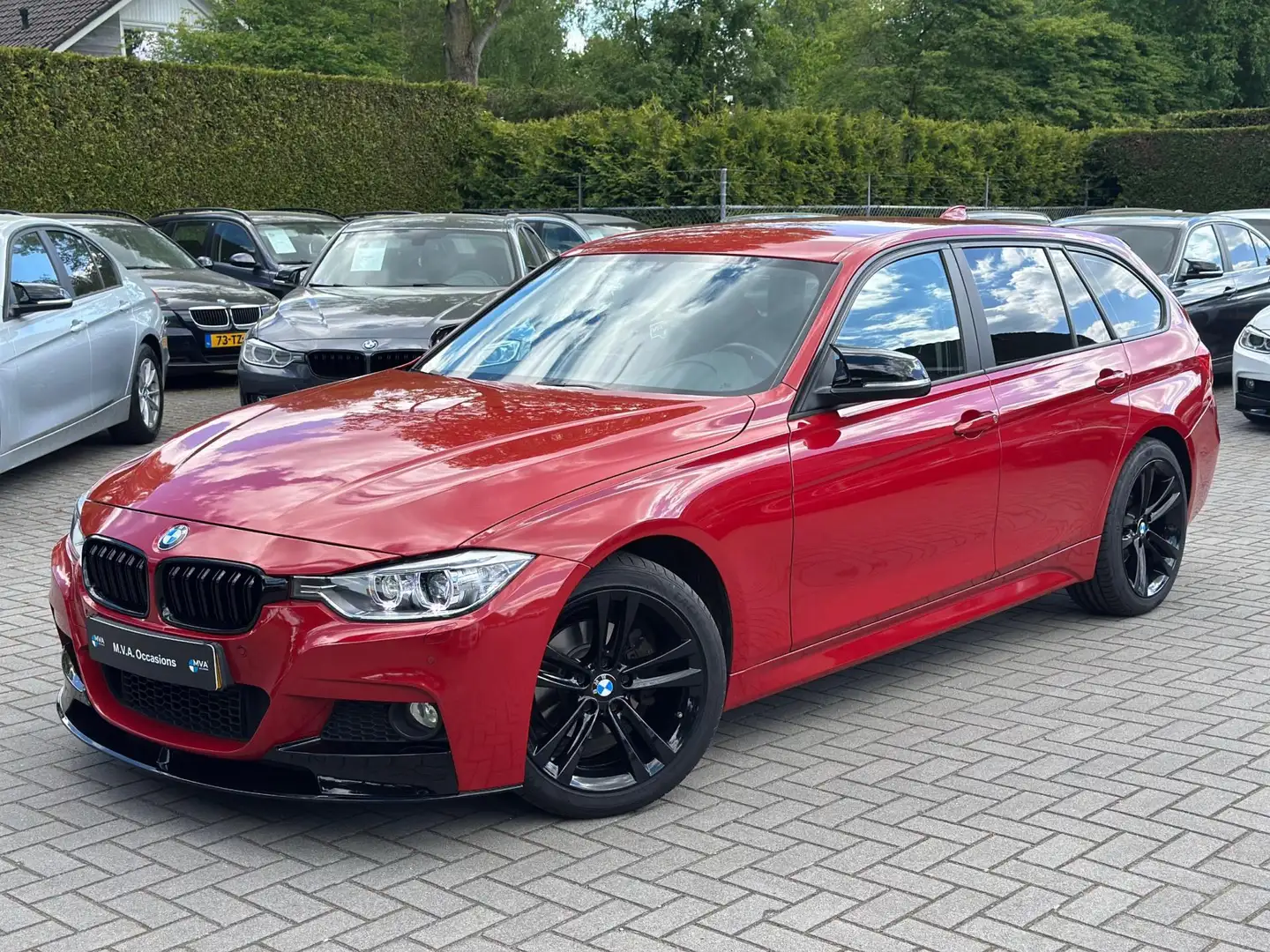 BMW 316 3-serie Touring 316i High Executive M Sport pakket Красный - 1
