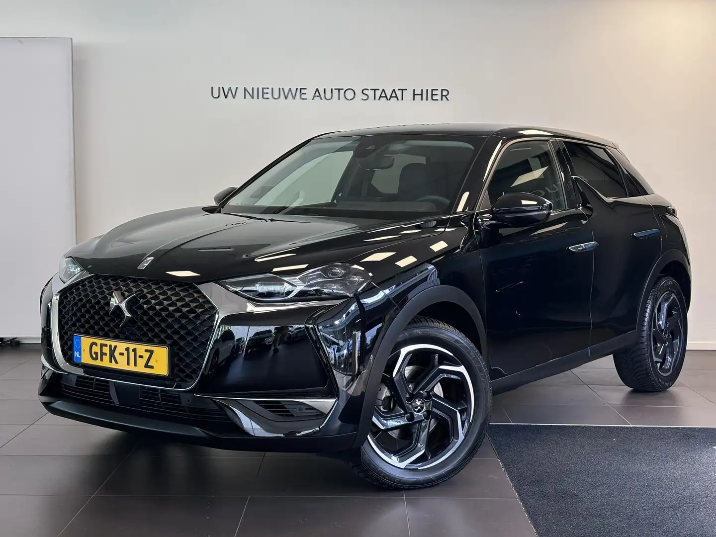 DS Automobiles DS 3 Crossback Grand Chic Rivoli 1.2 Turbo 155pk EAT8 | DS MATRIX Černá - 2