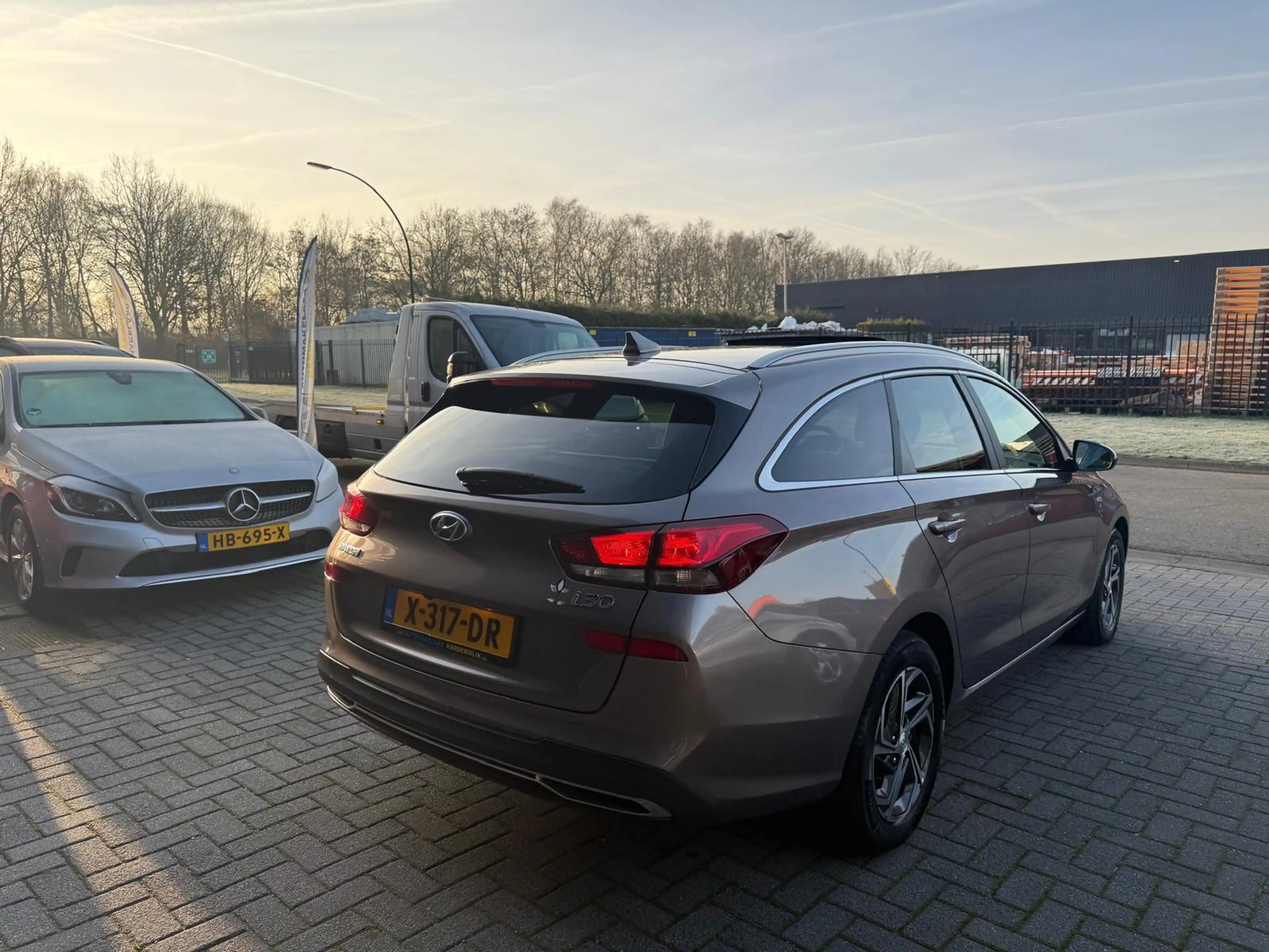 Hyundai i30 Wagon 1.5 T-GDi MHEV Premium | 1E EIGENAAR | 3/6/1 — photo 6