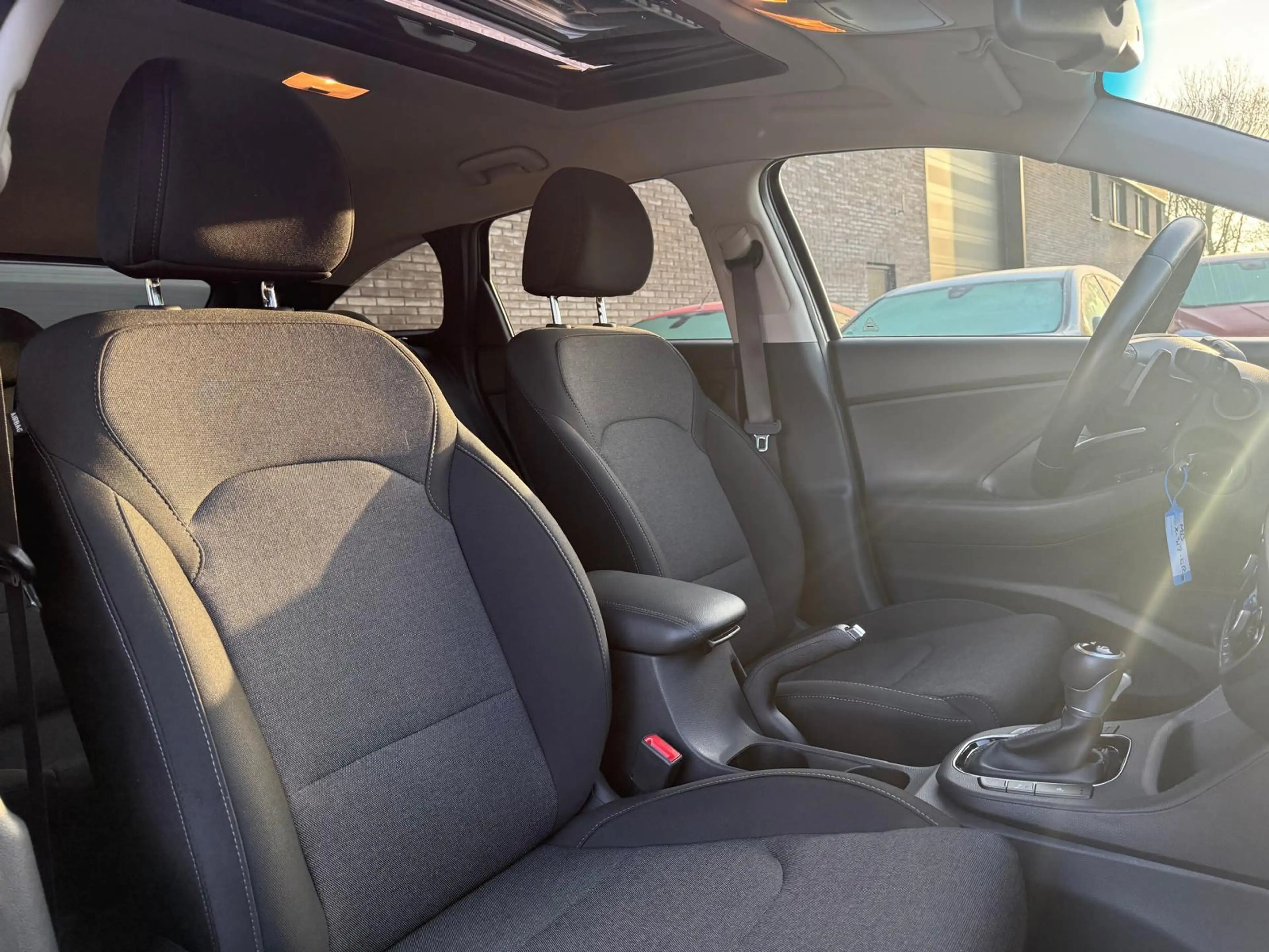 Hyundai i30 Wagon 1.5 T-GDi MHEV Premium | 1E EIGENAAR | 3/6/1 — photo 45