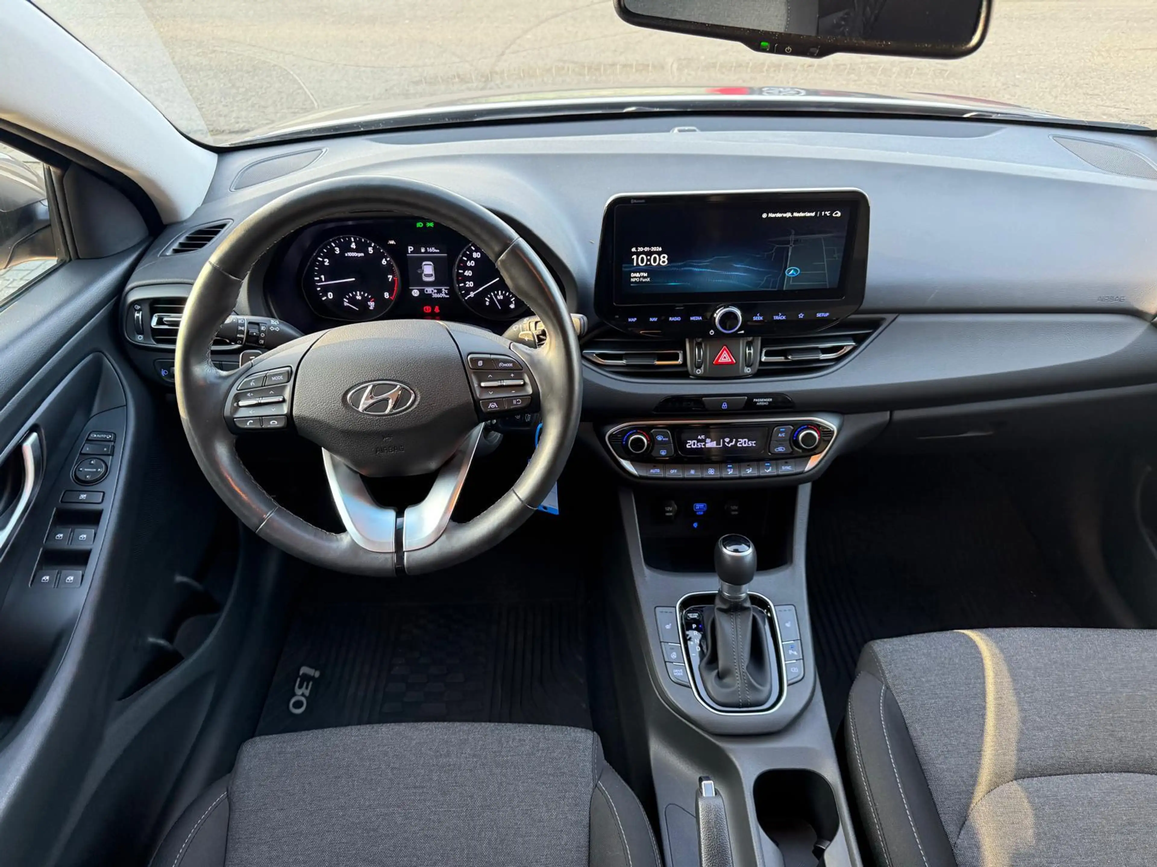 Hyundai i30 Wagon 1.5 T-GDi MHEV Premium | 1E EIGENAAR | 3/6/1 — photo 19