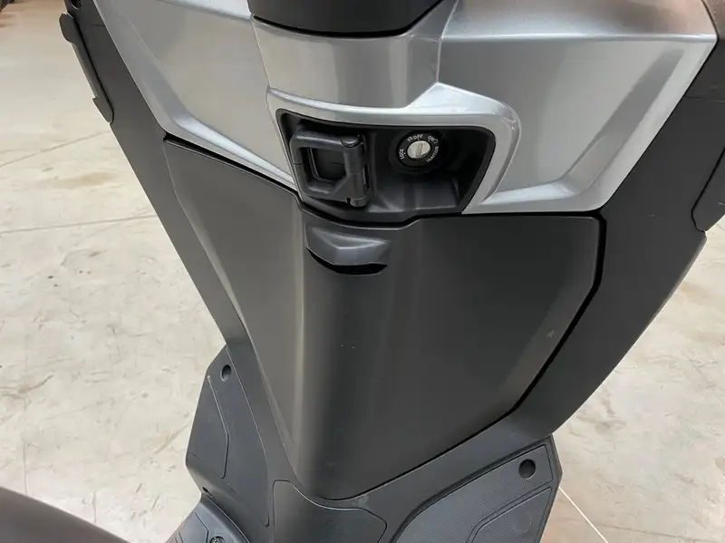 Aprilia SXR 50 - foto 7