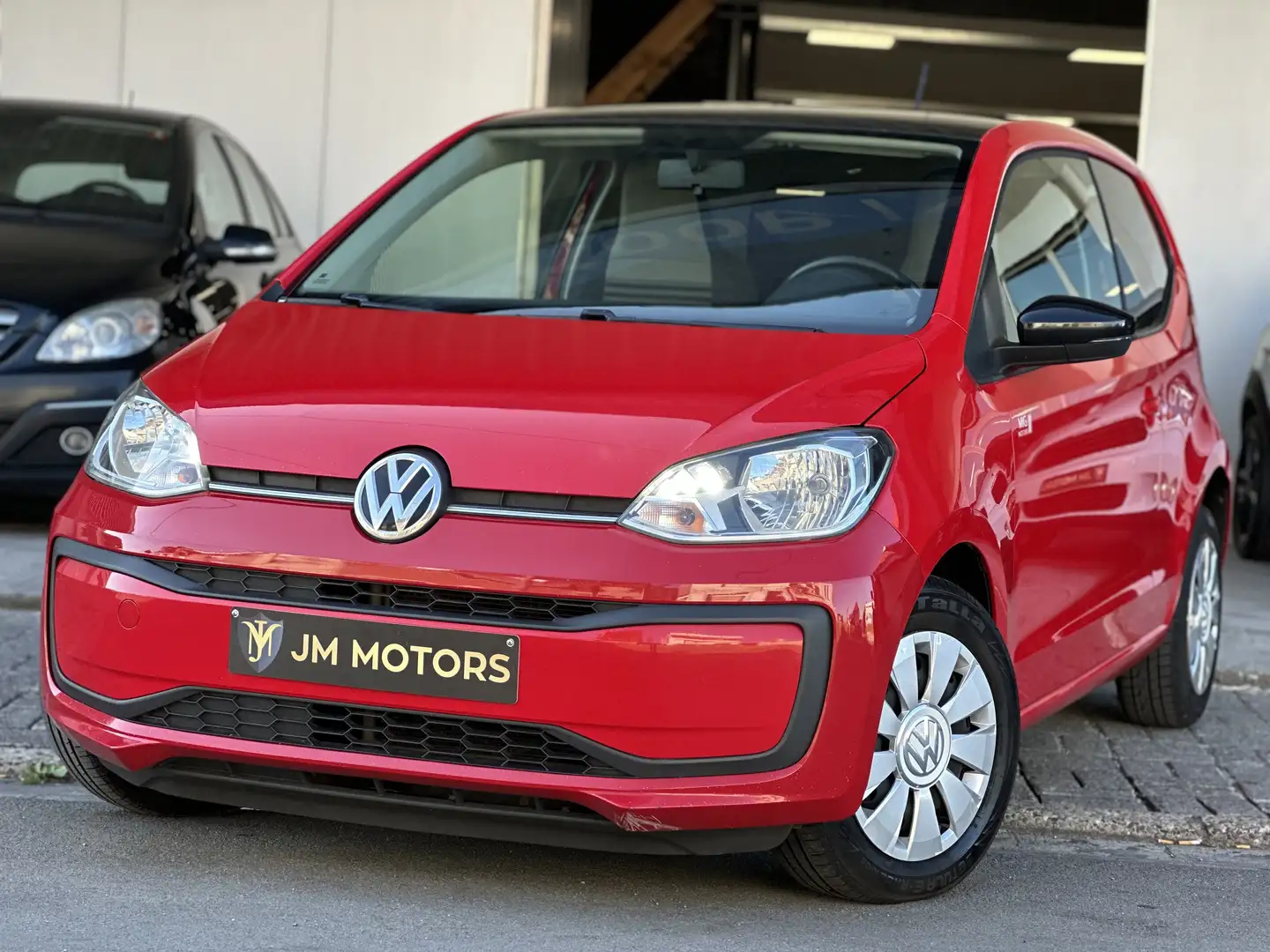 Volkswagen up! 1.0 colour fortana red - Airco - CarPass! - 1