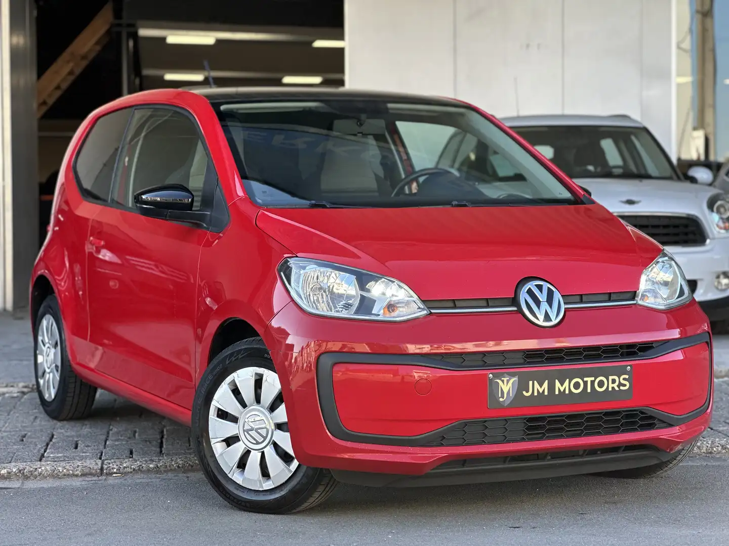 Volkswagen up! 1.0 colour fortana red - Airco - CarPass! - 2