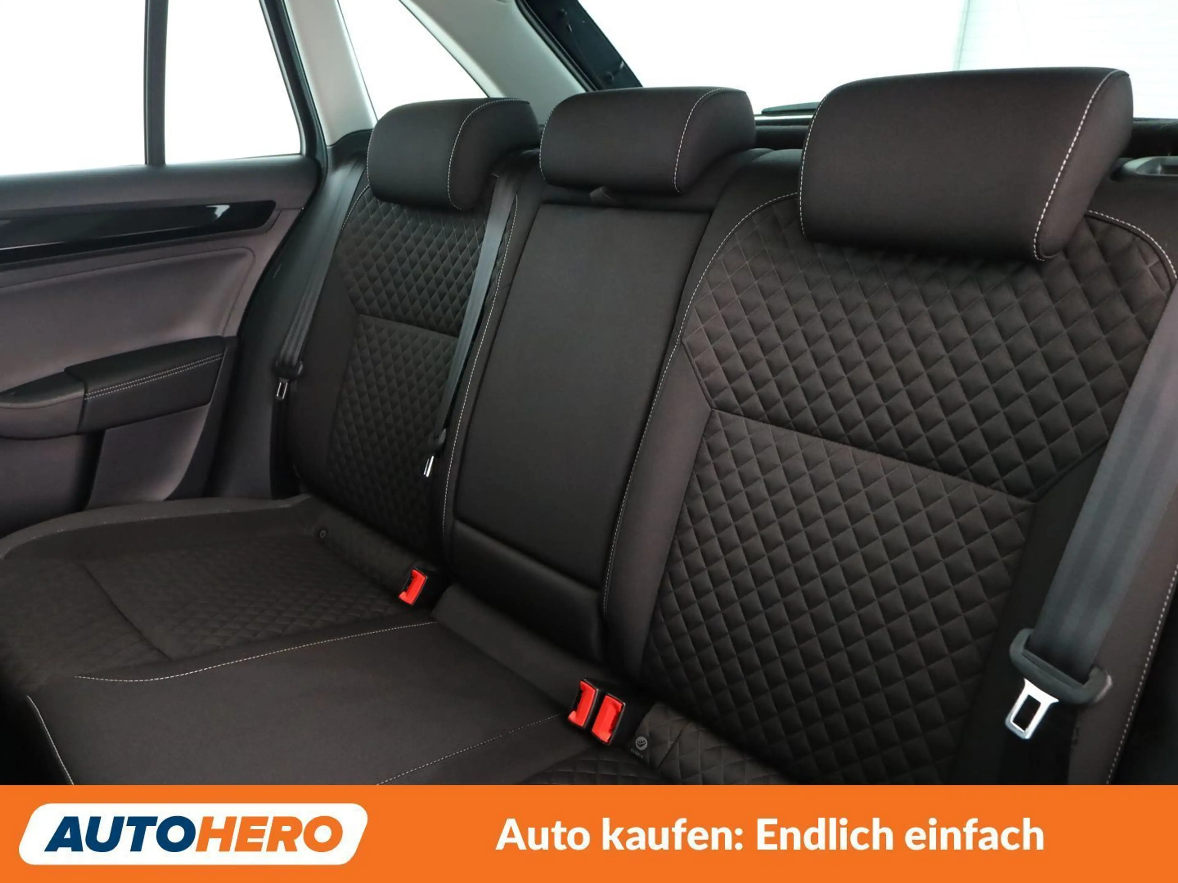 Skoda Rapid/Spaceback 1.0 TSI Sport — photo 14