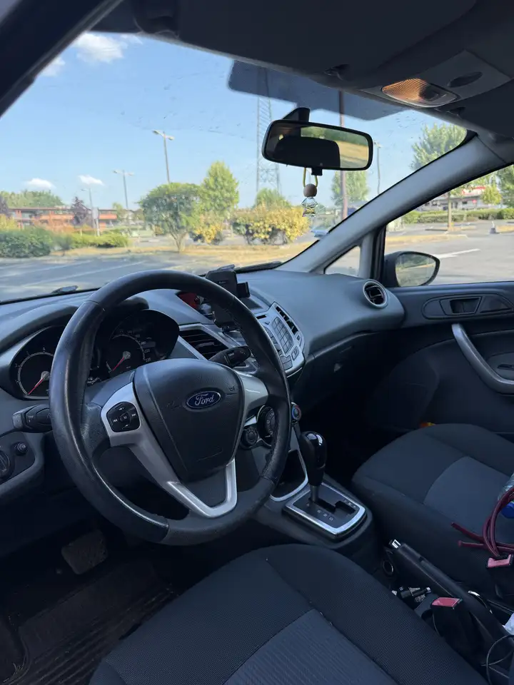 Ford Fiesta 5 portes — photo 5