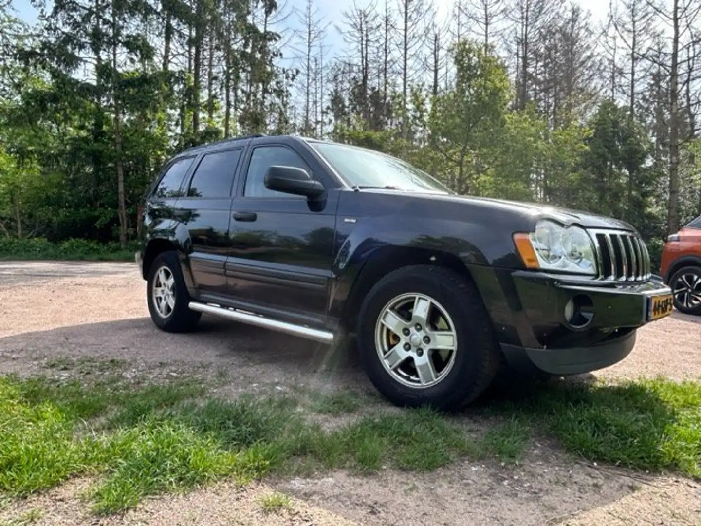 Jeep Grand Cherokee Grand+Cherokee+3.7+V6+Laredo Zwart - 1