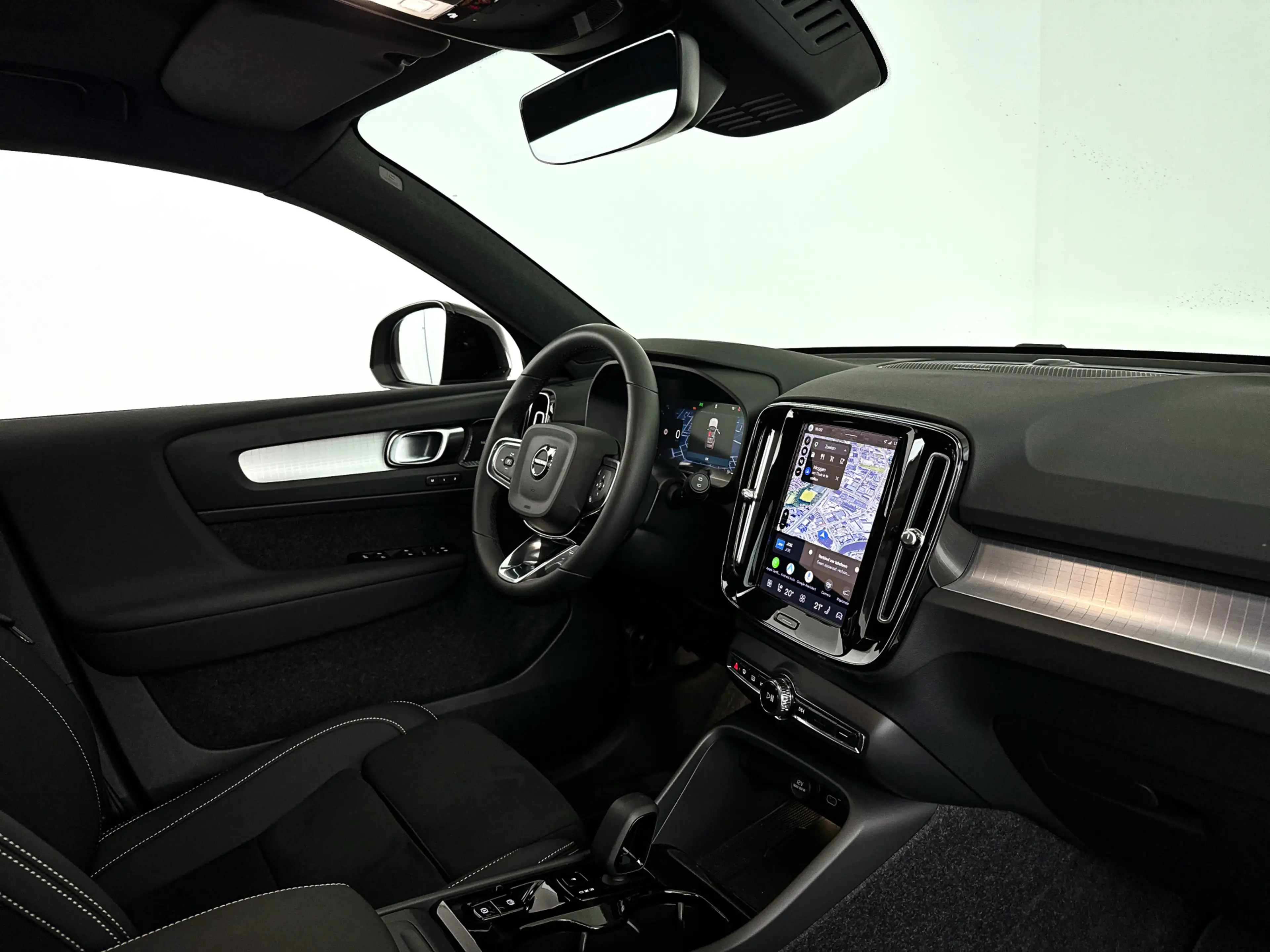 Volvo XC40 B4 Plus Dark | Panoramadak | 360° camera | Harman — photo 34